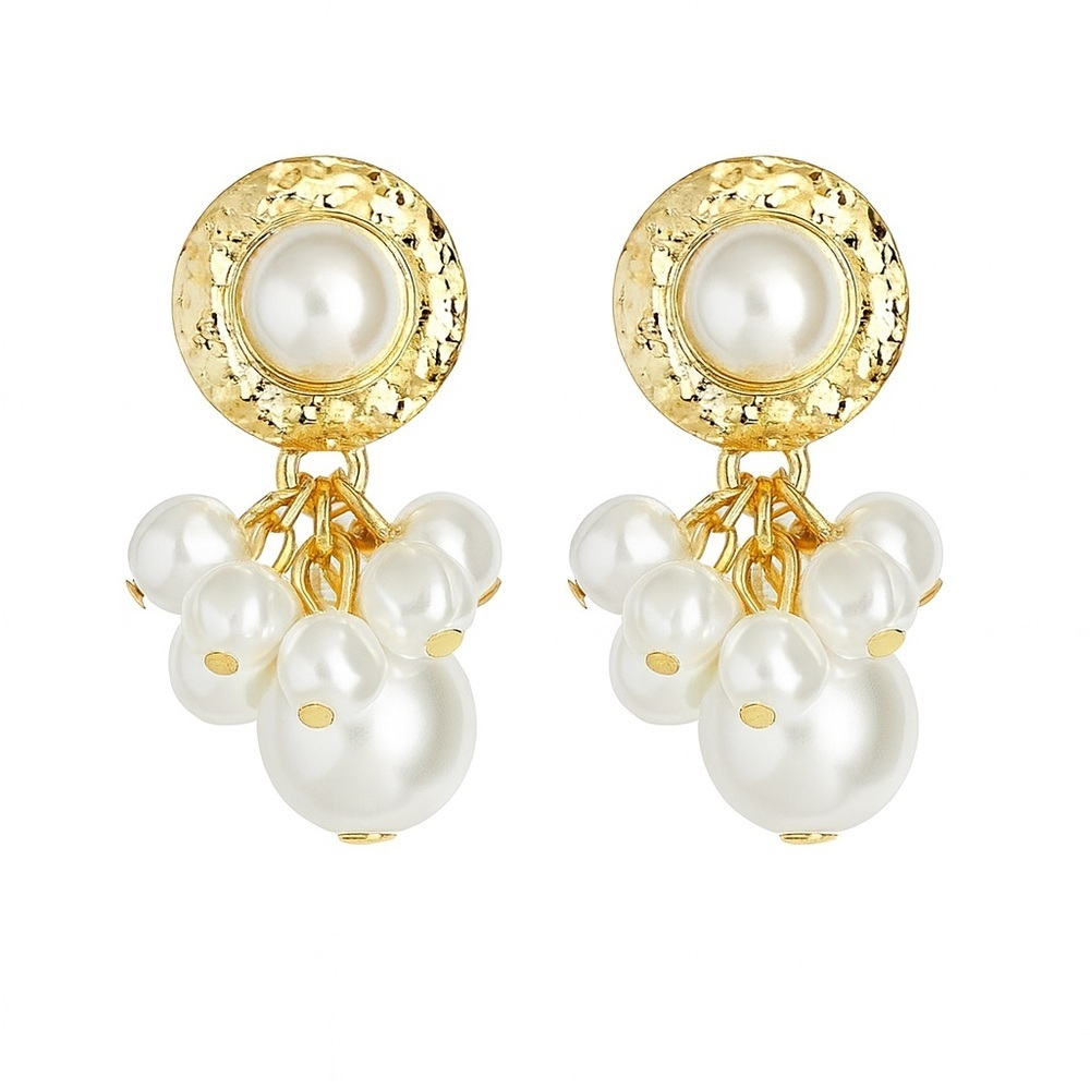 ⚜️ Elegant Gold and Pearl Cluster Earrings
